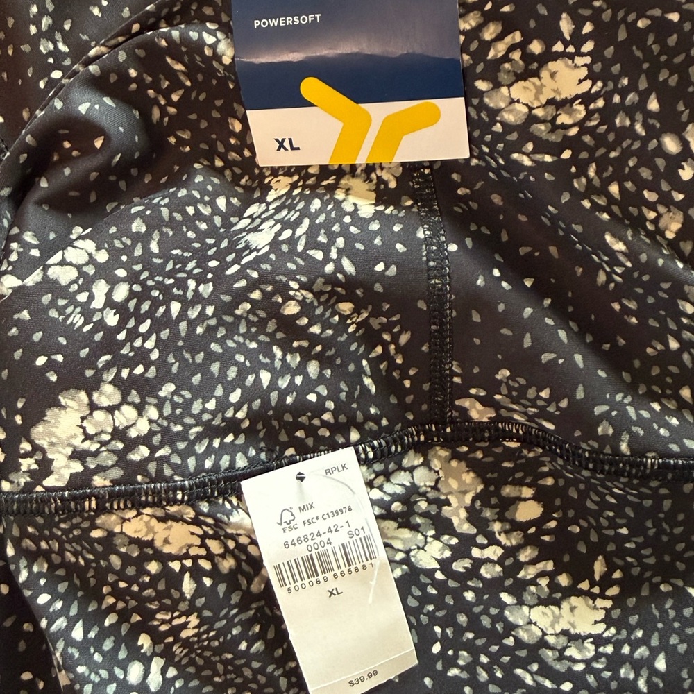 NWT Old Navy Powersoft Black&Cream Leggings/NWOT Black legging bundle Size XL - Picture 4 of 11